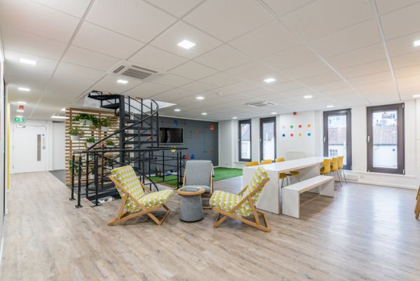 現(xiàn)代開放式辦公室設(shè)計(jì)賞析