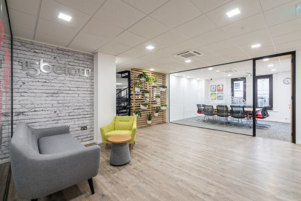 辦公室裝修風格體現(xiàn)行業(yè)類型