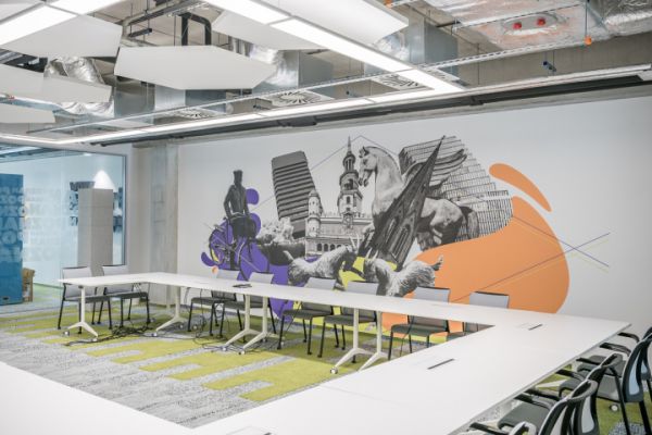 新總部辦公室裝修設計的靈動多元