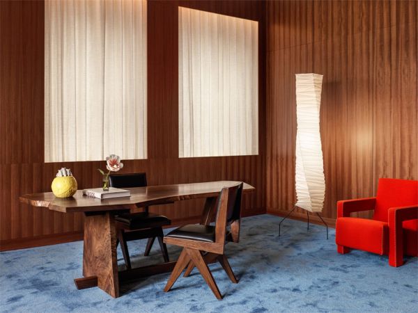一間現(xiàn)代風(fēng)格的辦公室設(shè)計特點(diǎn)